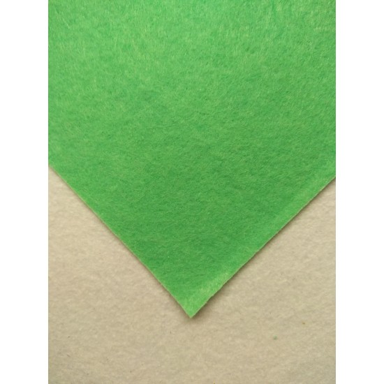 Фетр жесткий 2 мм  (20*30 см) цв. светло-зеленый,  цена за лист